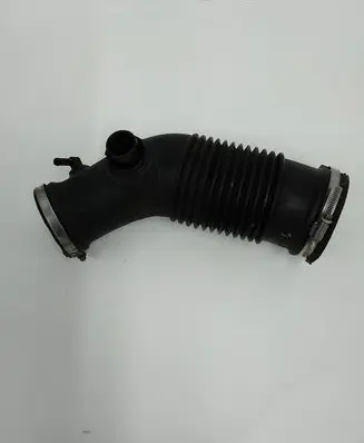 Audi A6 S6 C6 4F Turbo air intake inlet pipe/hose 06E129621L