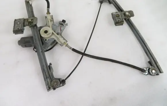 Volkswagen Polo III 6N 6N2 6NF Front door window regulator with motor