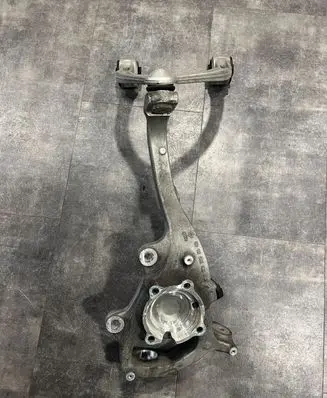 Mercedes-Benz E W213 Front wheel hub A2133325400
