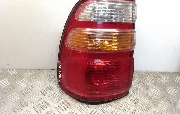 Toyota Land Cruiser (J100) Rear/tail lights