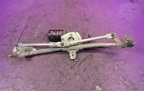 Skoda Octavia Mk1 (1U) Front wiper linkage and motor 