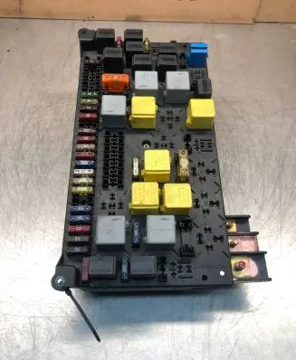 Mercedes-Benz ML W163 Fuse module 1635450205 08200101