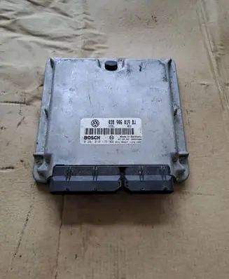 Volkswagen PASSAT B5 Engine control unit/module 038906019BJ