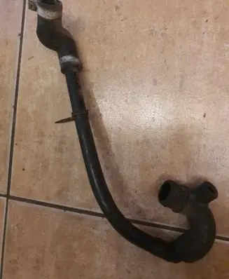 Volkswagen PASSAT B4 Breather/breather pipe/hose 058103247 058100247 0261032