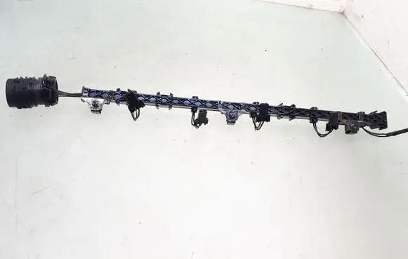 Volkswagen Touareg I Fuel injector wires 070971033