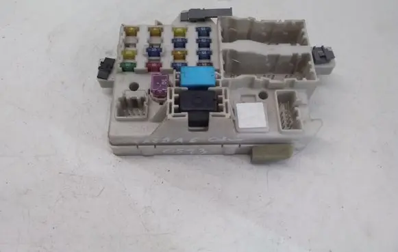 Mazda 6 Fuse module
