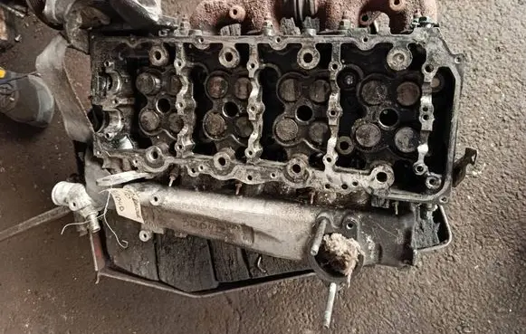Toyota Land Cruiser (J120) Engine head 