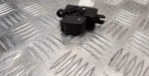 Nissan Patrol Y61 Electric window control switch