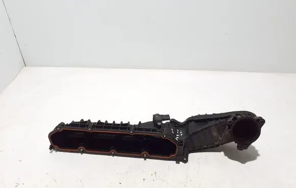 BMW X6 G06 Intake manifold 8601613
