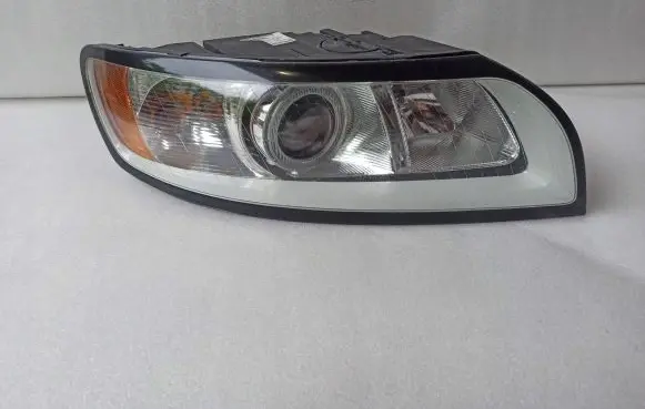Volvo S40, V40 Headlight/headlamp 31265695