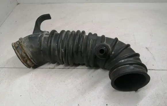 Mitsubishi Outlander Air intake duct part 1505A660