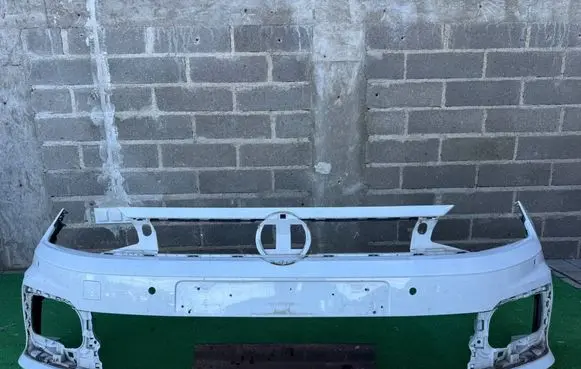 Volkswagen Polo VI Front bumper 