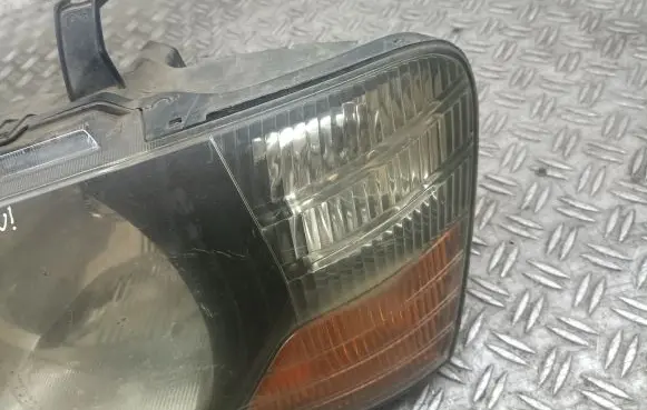 Mitsubishi Pajero Sport I Headlight/headlamp