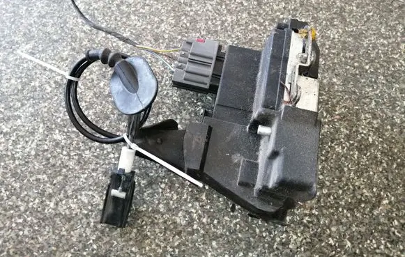Ford Fusion Rear door lock 2N11N264A26BM
