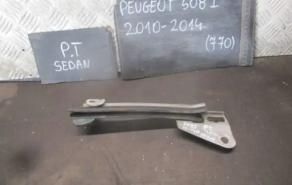 Peugeot 508 Rear door windshield rail 9688745380