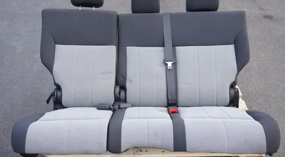 Dodge Nitro Second row seats 