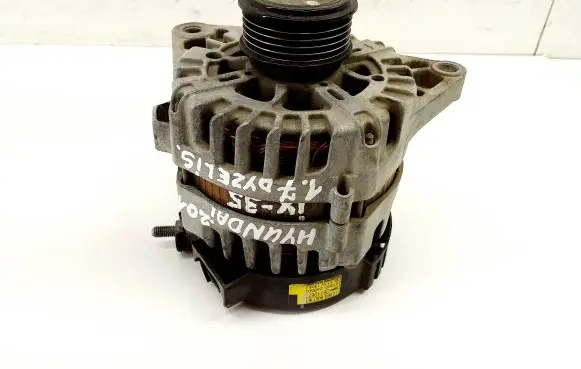 Hyundai ix35 Generator/alternator 373002A850
