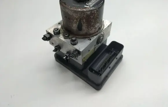 Audi TT Mk1 ABS Pump 8N0907379J 10096003423