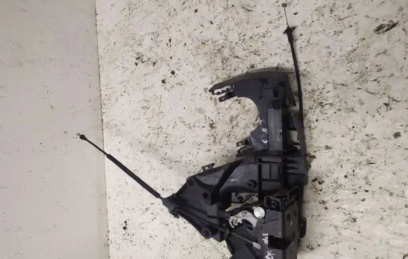 Volvo S40 Front door lock