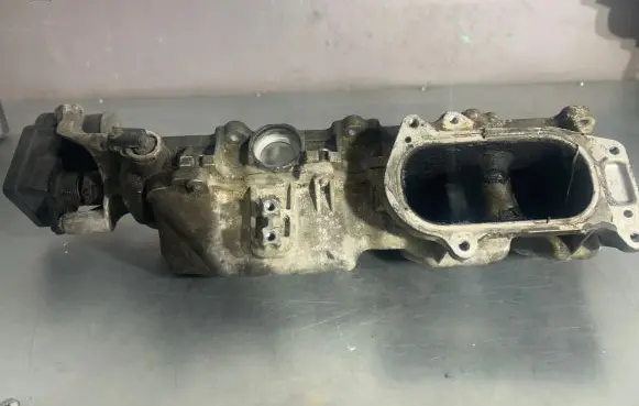 Mercedes-Benz B W245 Intake manifold A6400901537 0733000210 70002927