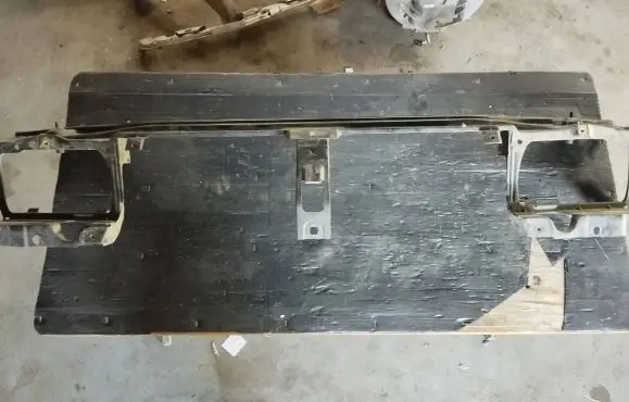 Renault Laguna I Radiator support slam panel