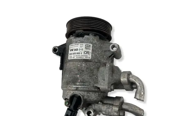 Volkswagen Golf VI Air conditioning (A/C) compressor (pump) 5N0820803E 06151082501D 011405620001