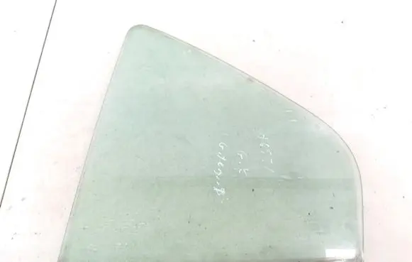 Rear vent window glass