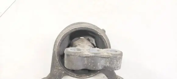 Engine mount bracket