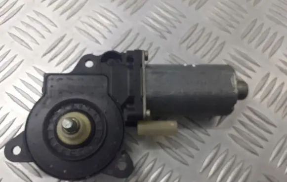 Ford Fusion Front door window regulator motor 0130821939