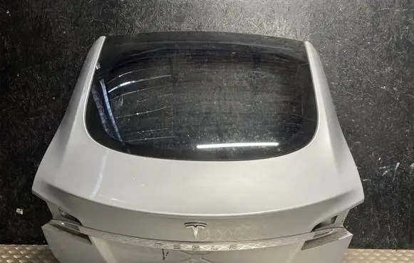 Tesla Model S Tailgate/trunk/boot lid 