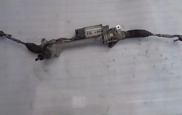 BMW 5 F10 F11 Steering rack 6858147