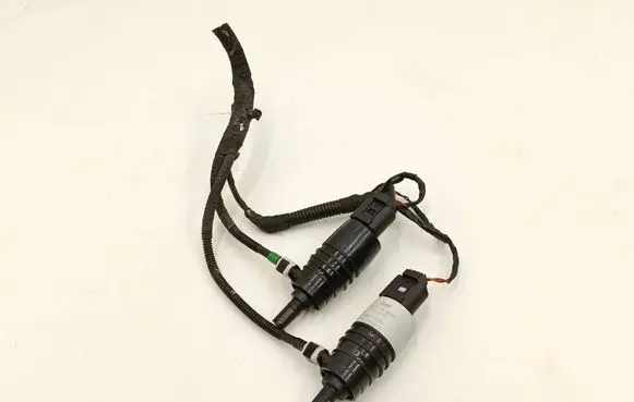 BMW 3 F30 F35 F31 Windscreen/windshield washer pump 7310147 7298309 8373328