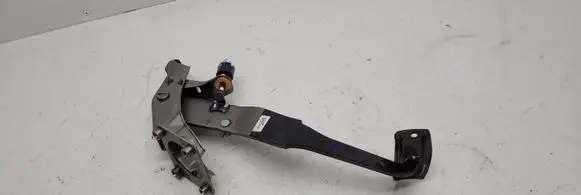 Mitsubishi L200 Brake pedal 4620A324