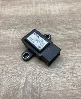 BMW 5 E39 ESP acceleration yaw rate sensor 6753694 0265005248