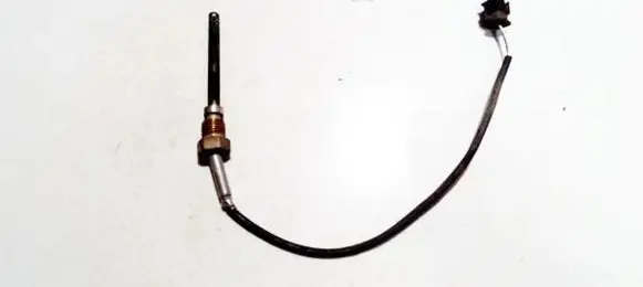 Mercedes-Benz C AMG W204 Exhaust gas temperature sensor a0051534028