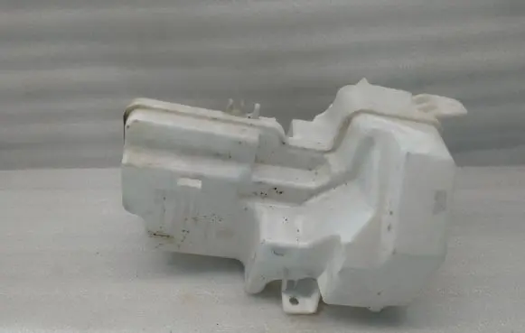Volvo XC40 Windscreen/windshield washer pump 32274693 32274694 2274853