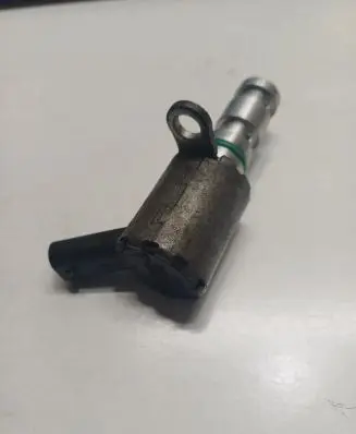 Ford Focus Oil pressure sensor CM5G6C880CA