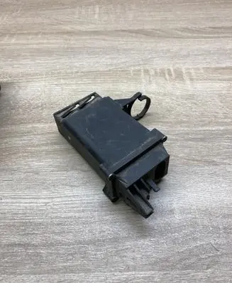 Volkswagen PASSAT B4 Front door window regulator motor 3A0959875 05075100