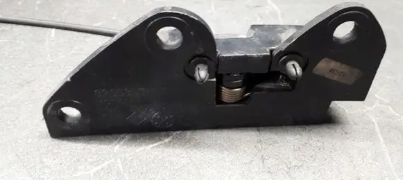 Renault Megane II Convertible roof lock/latch 8200355703