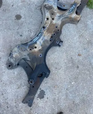 Toyota Corolla Verso AR10 Front subframe