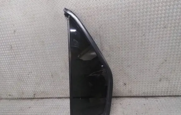 Honda CR-V Rear vent window glass 