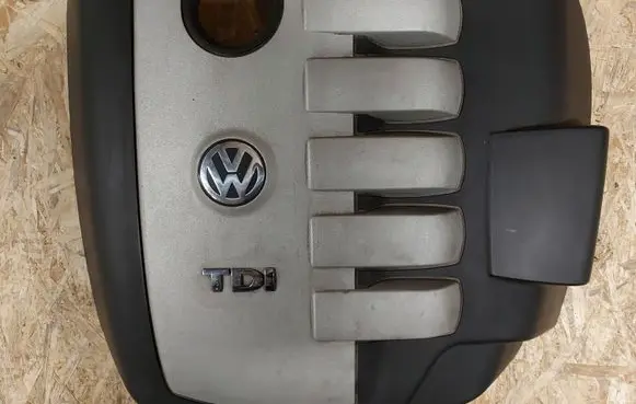 Volkswagen Touareg I Engine cover (trim) 070103926A