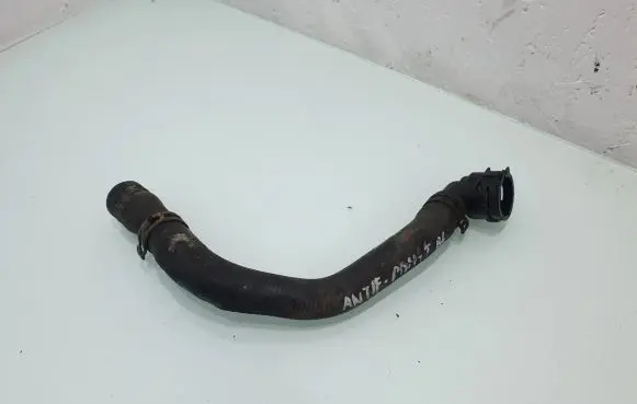 Volkswagen PASSAT B6 Engine coolant pipe/hose