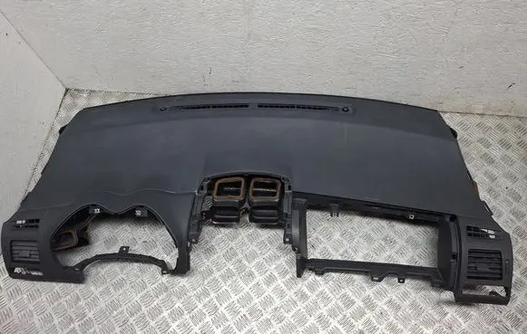 Toyota Auris 150 Dashboard 7397002060 5530202070B1 5508502030