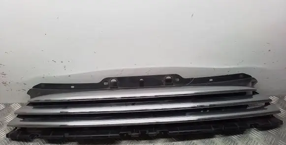 Mini One - Cooper Coupe R56 Front bumper upper radiator grill 16084400