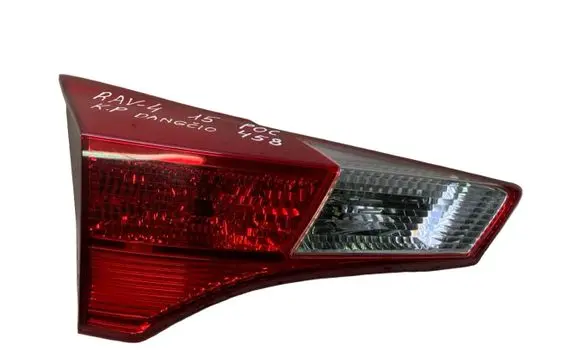 Toyota RAV 4 (XA40) Tailgate rear/tail lights E1313670
