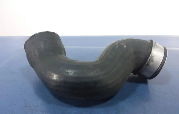 Volkswagen Caddy Air intake hose/pipe