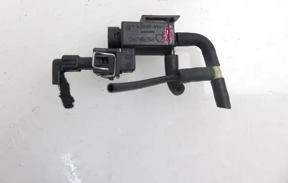 Opel Vectra C Vacuum valve 72213850