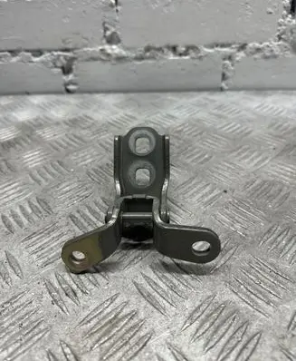 Opel Astra K Front door lower hinge 