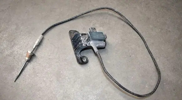 Mercedes-Benz GLE W167 Exhaust gas temperature sensor A0009050513 5555565